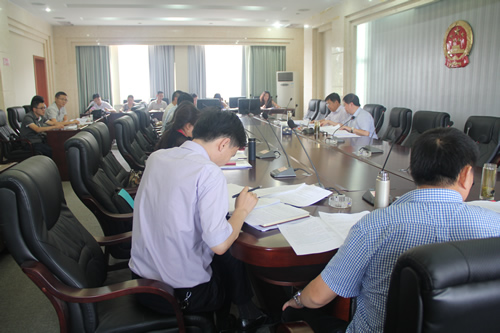 政府領(lǐng)導(dǎo)、企業(yè)代表參加了崇禮新城投資合作協(xié)議討論會(圖2)